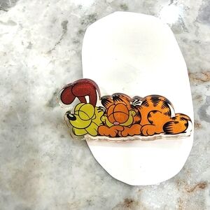 Garfield Odie Pin Cat Dog New